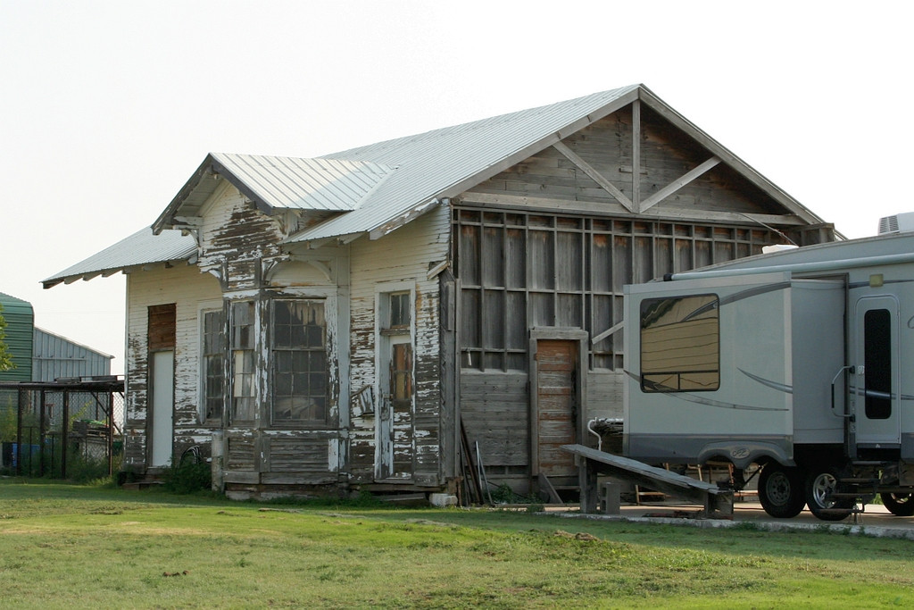 Passenger part of ATSF depot from Prickett